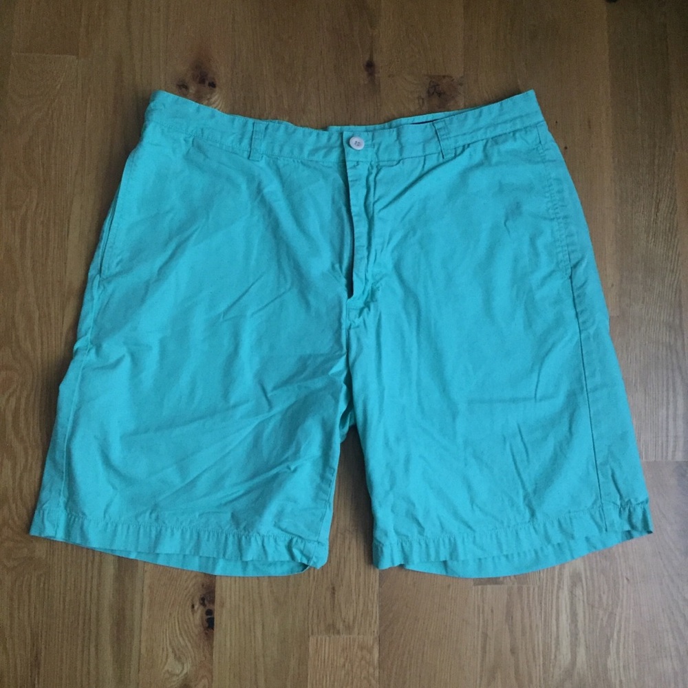 Green Vineyard Vines Club Shorts | Size 38